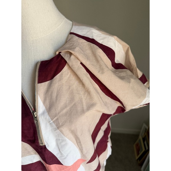 Marimekko Abstract‎ Print Short Sleeve Zipper Top Burgundy Tan Size 40 - Picture 3 of 8